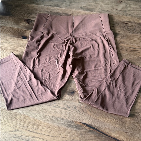 Offline by Aerie Women's XXL Cropped Brown Leggings - Picture 6 of 10
